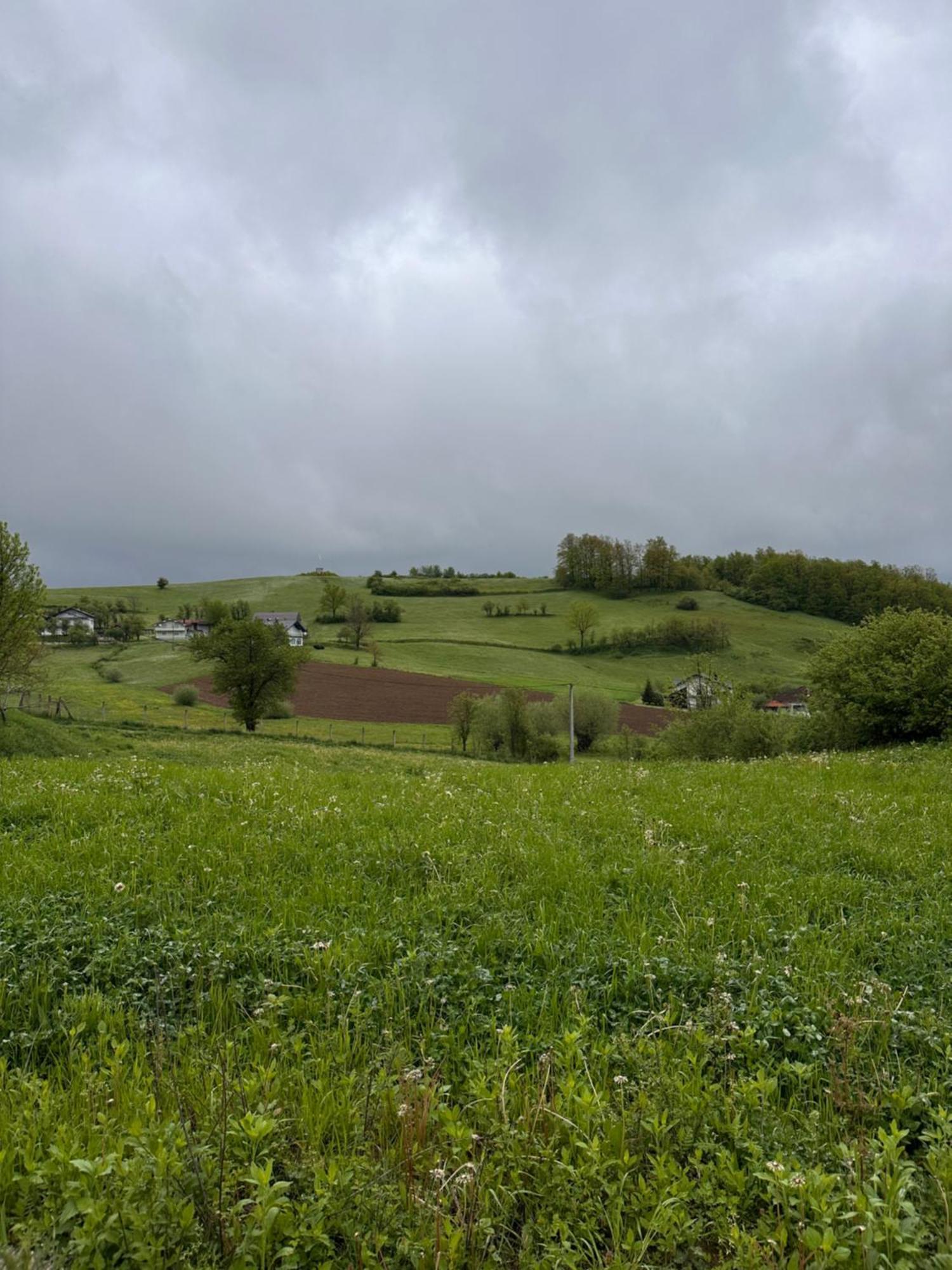Vikendica Harbas Villa Cazin Luaran gambar